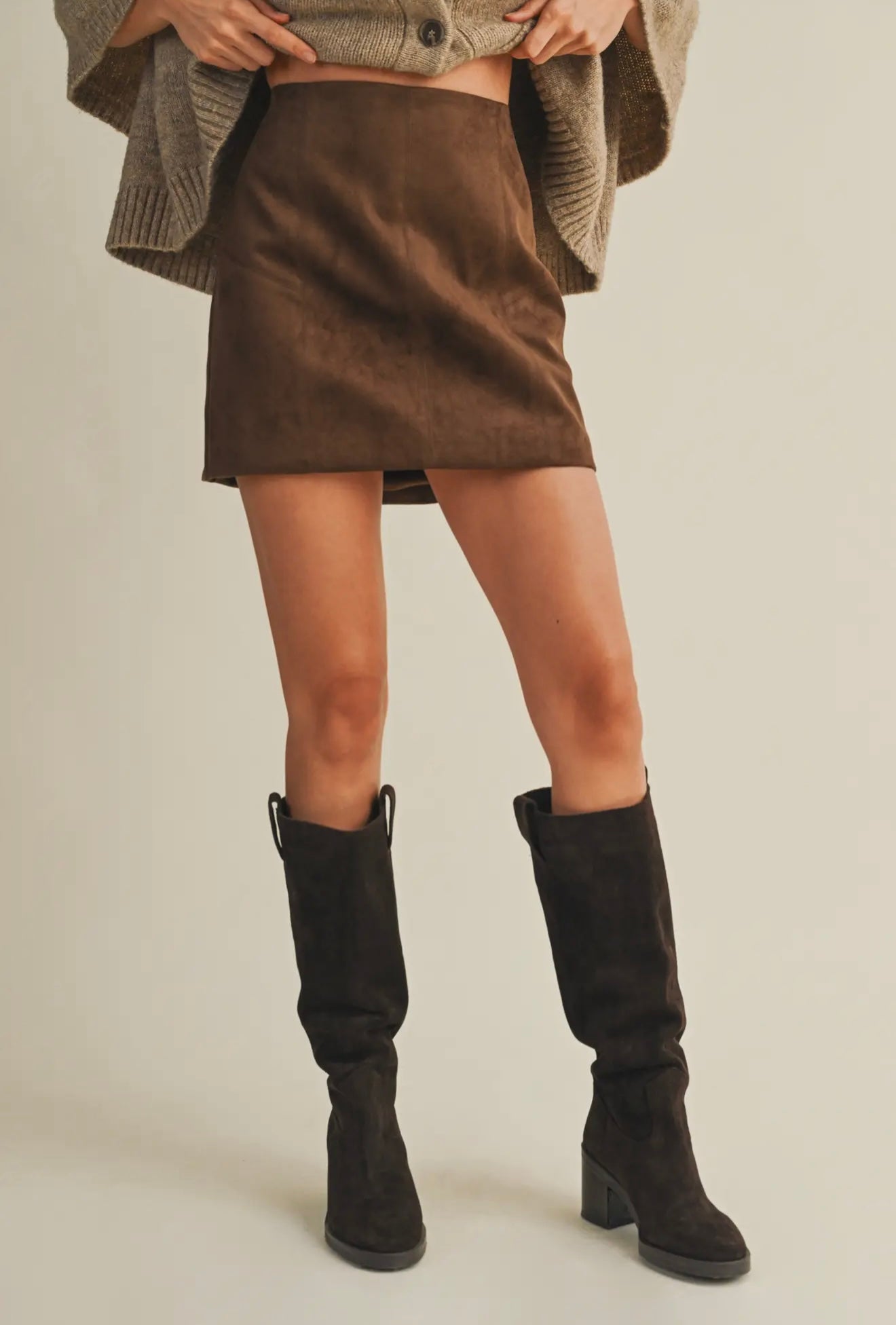 PRETTY IN BROWN SKIRT
