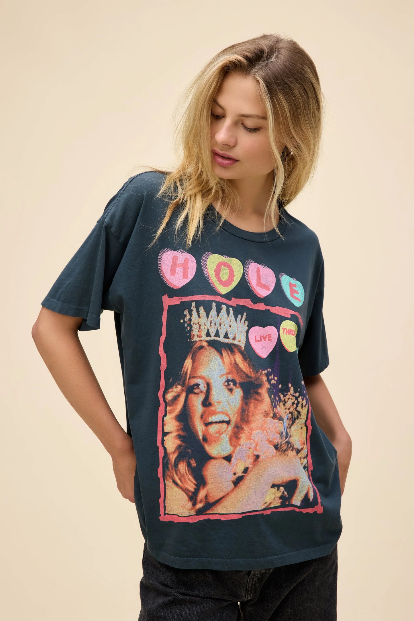 HOLE LIVE THRU TEE