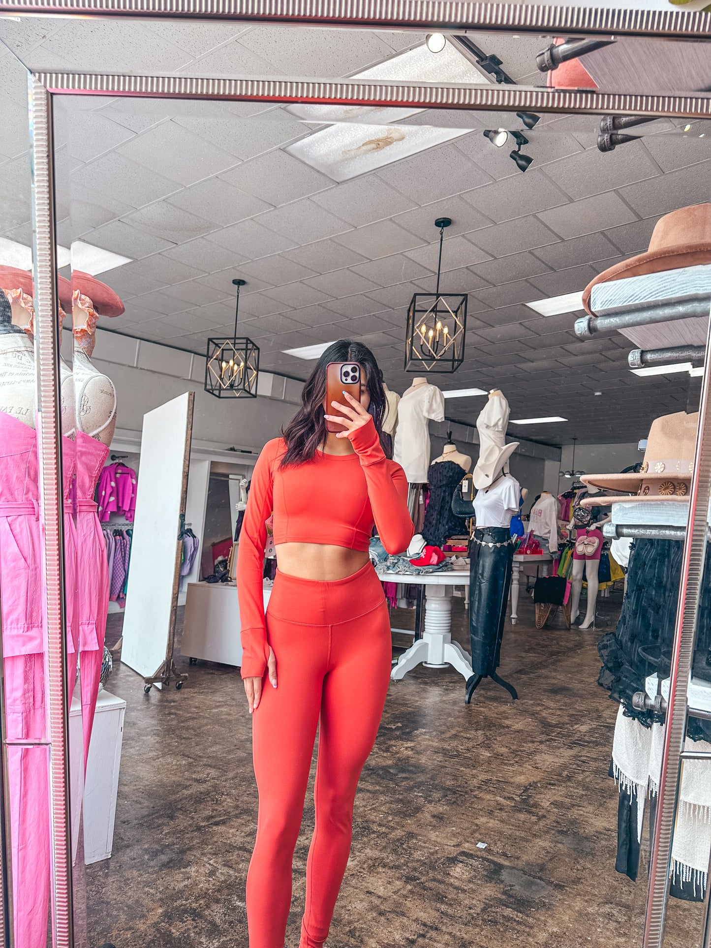 EVERYBODY LOOKING FOR LOVE TOP