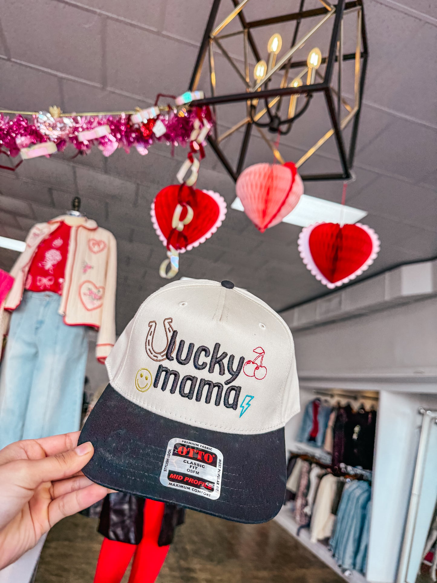 LUCKY MAMA