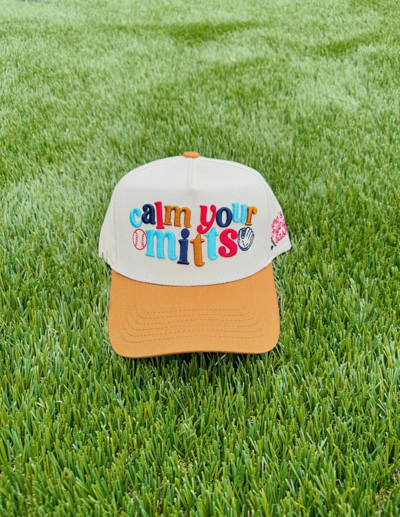 CALM YOUR MITTS HAT
