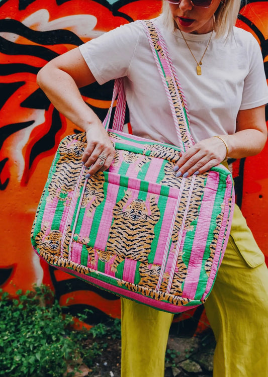 QUILTED DUFFEL BAG