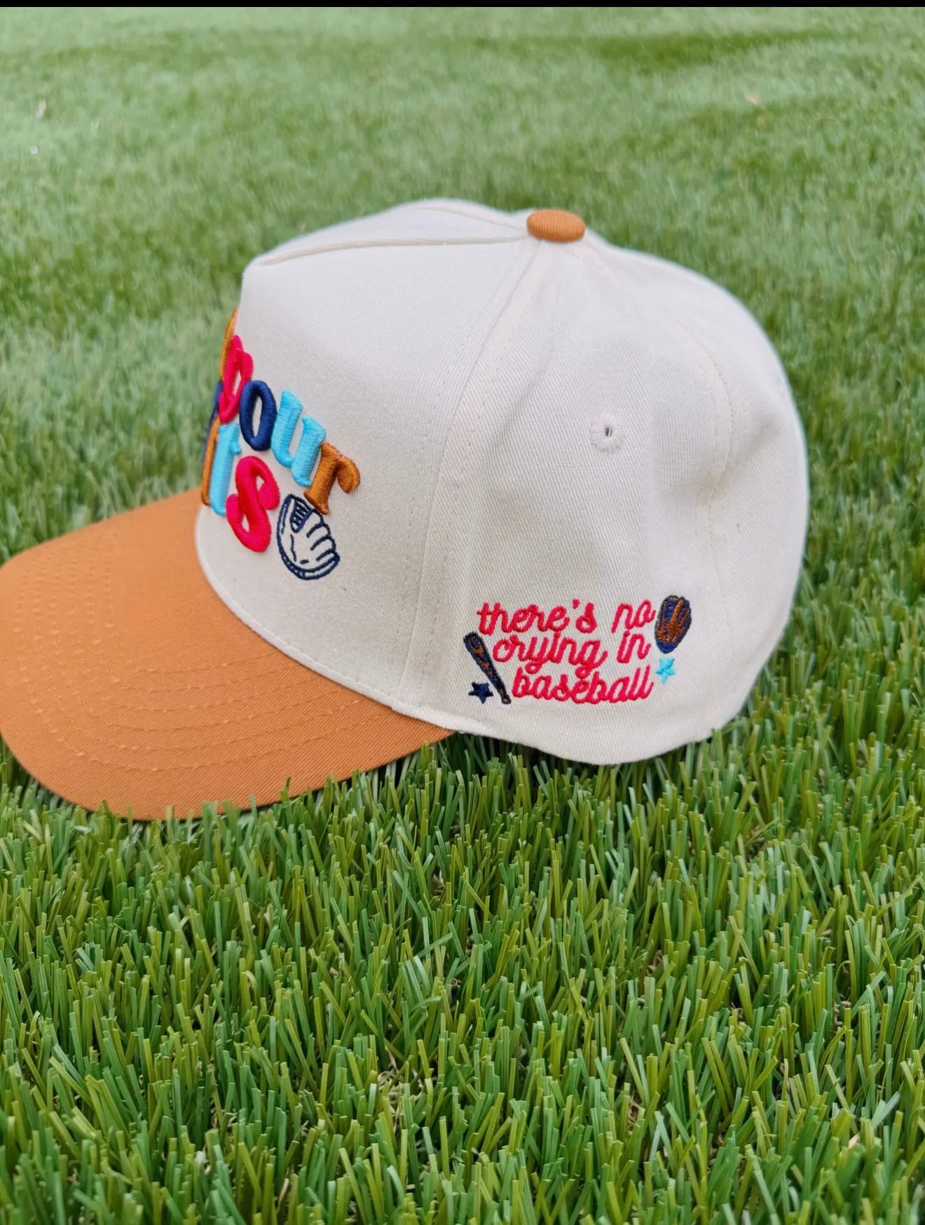 CALM YOUR MITTS HAT